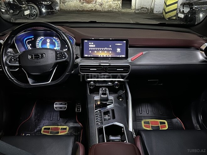 Geely Coolray-3
