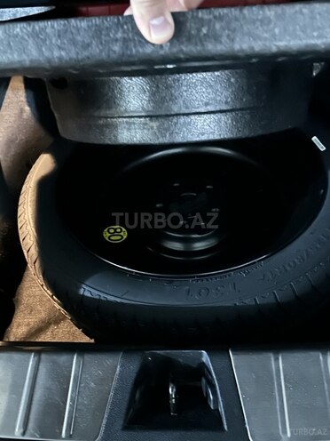 Geely Coolray-8