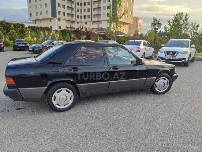 Mercedes 190-19