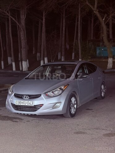 Hyundai Elantra-9