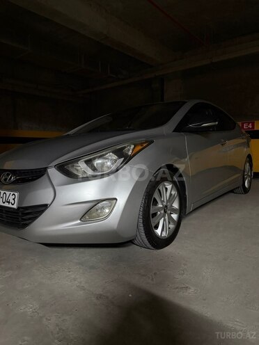 Hyundai Elantra-7