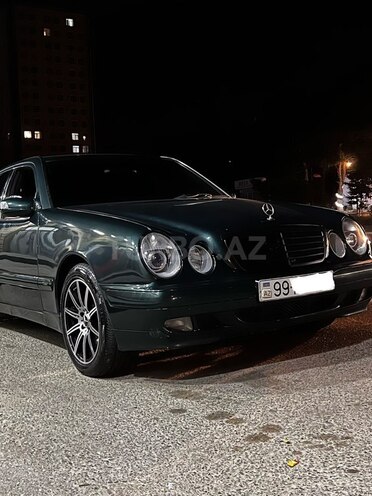 Mercedes E 270-8