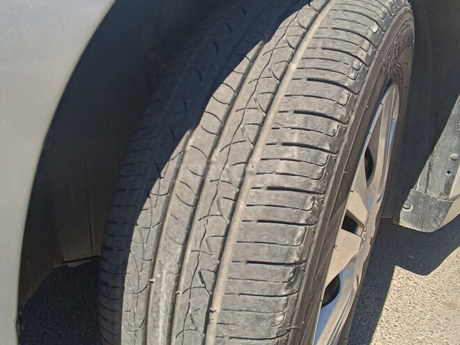Nissan Wingroad-5