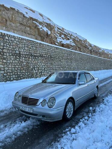 Mercedes E 220-5