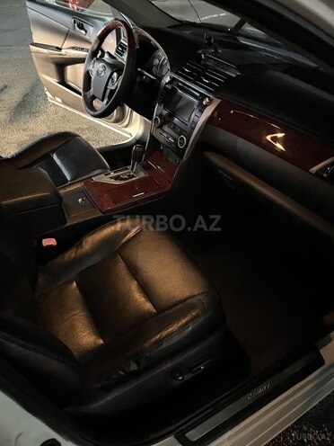 Toyota Camry-11