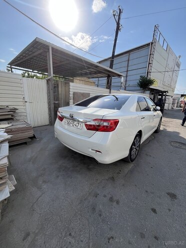 Toyota Camry-6