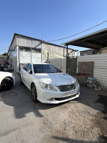 Toyota Camry-5