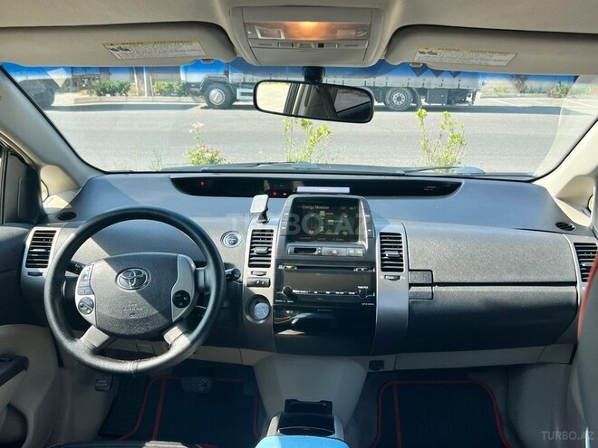 Toyota Prius-2