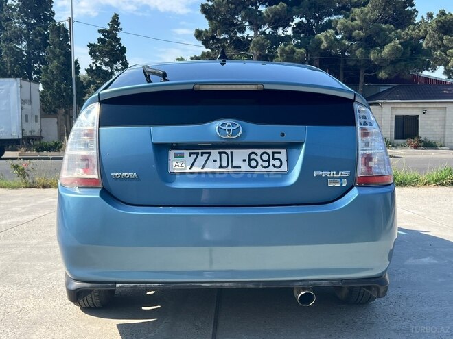 Toyota Prius-3