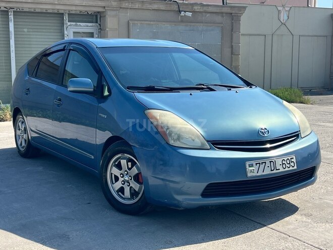Toyota Prius-5