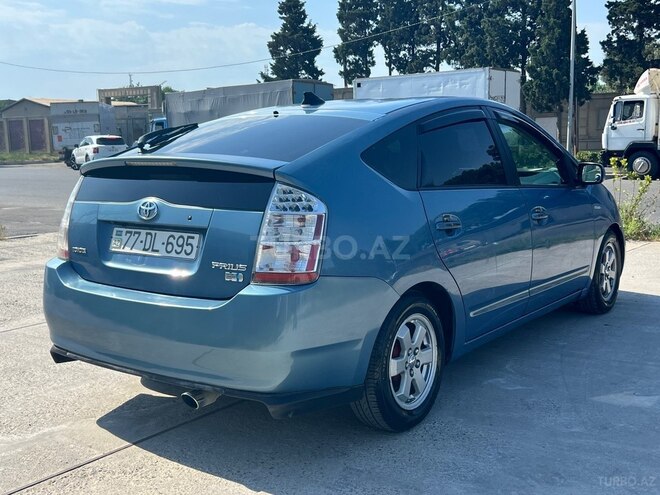Toyota Prius-10