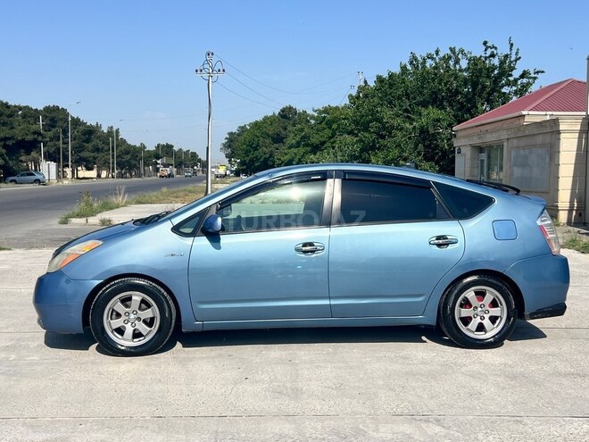 Toyota Prius-8