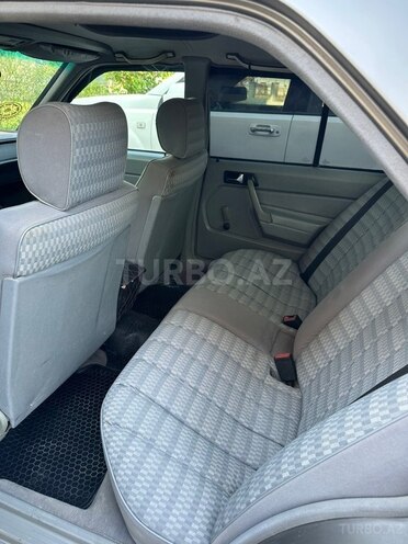Mercedes 190-15