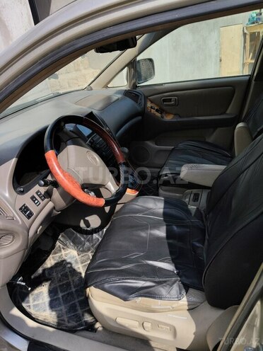 Lexus RX 300-8
