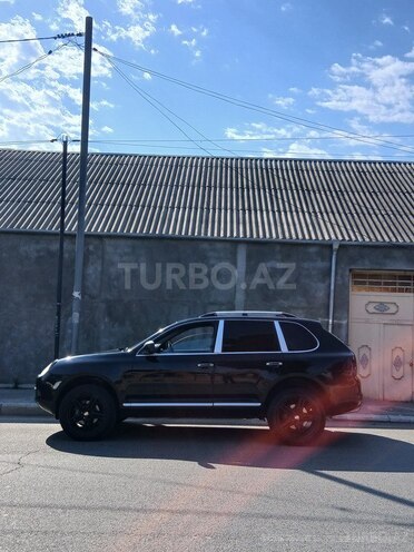 Porsche Cayenne-3