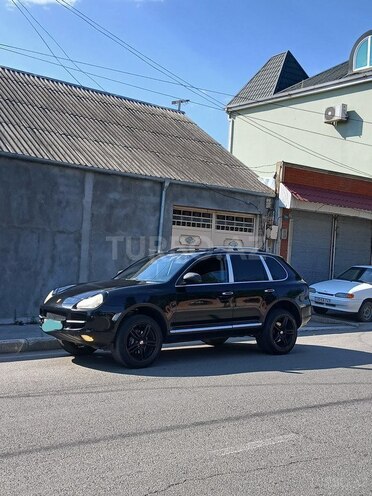 Porsche Cayenne-2