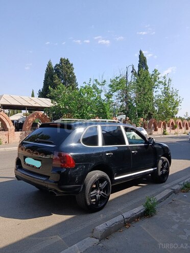 Porsche Cayenne-4