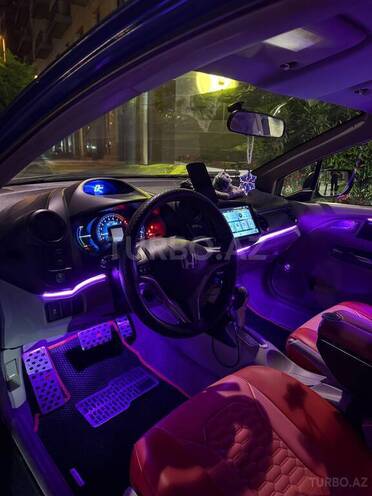 Honda Insight-7