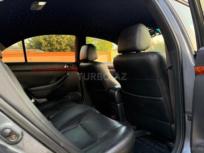 Toyota Avensis-14