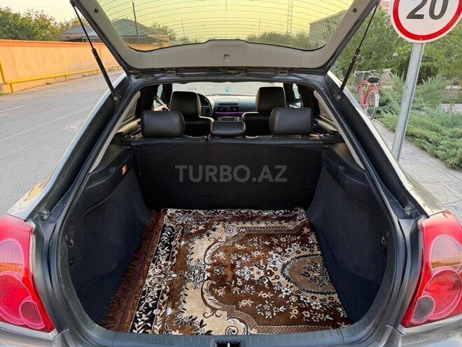 Toyota Avensis-17