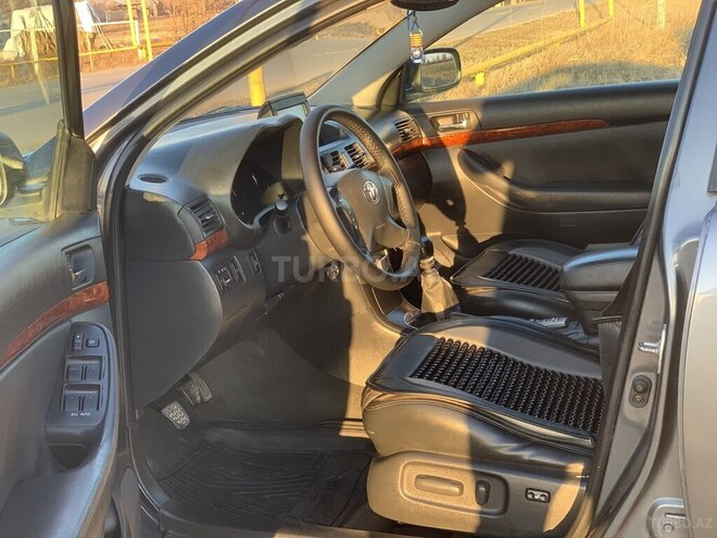 Toyota Avensis-19