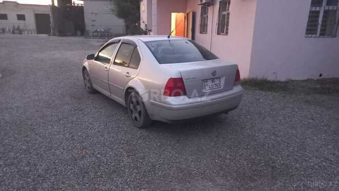 Volkswagen Jetta-2