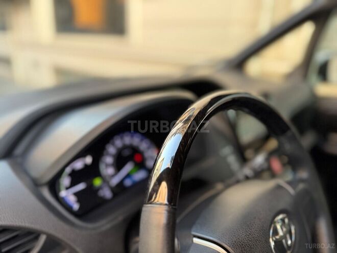 Toyota Esquire-13