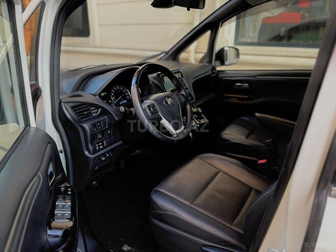 Toyota Esquire-11