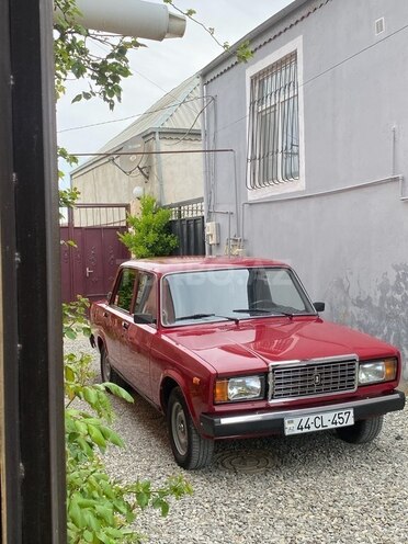 LADA (VAZ) 2107-1