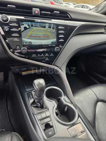 Toyota Camry-12