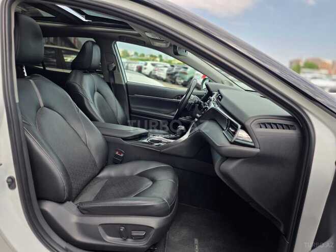 Toyota Camry-18
