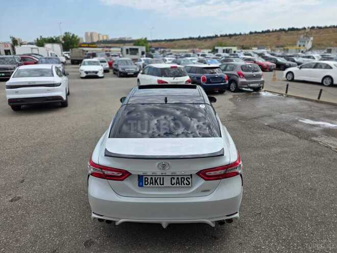 Toyota Camry-5