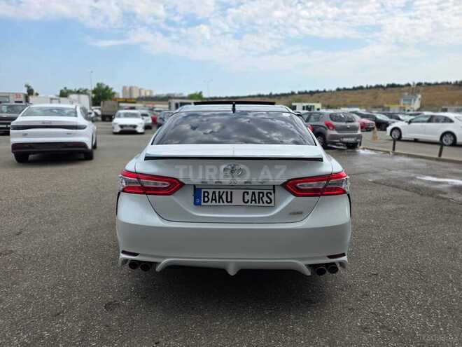 Toyota Camry-8