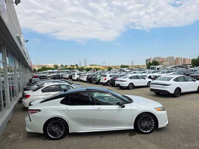 Toyota Camry-9
