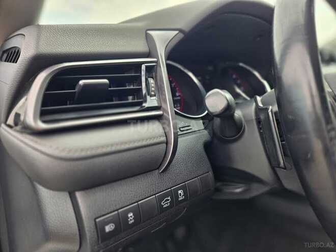 Toyota Camry-13