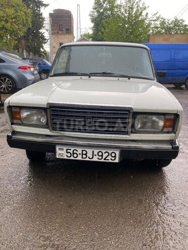 LADA (VAZ) 2107-1