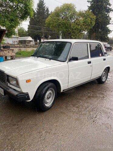 LADA (VAZ) 2107-2