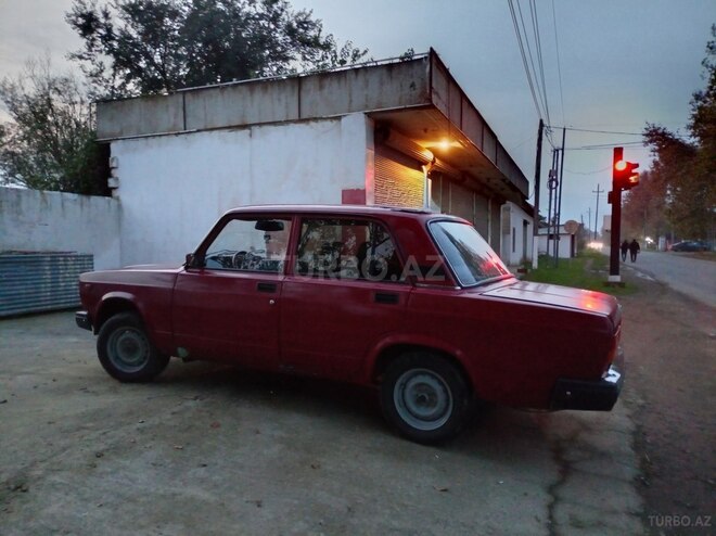 LADA (VAZ) 2107-4