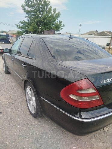 Mercedes E 220-5