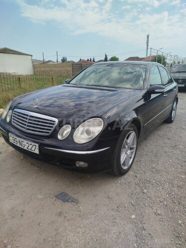 Mercedes E 220-2