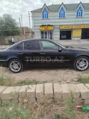 Mercedes E 220-3