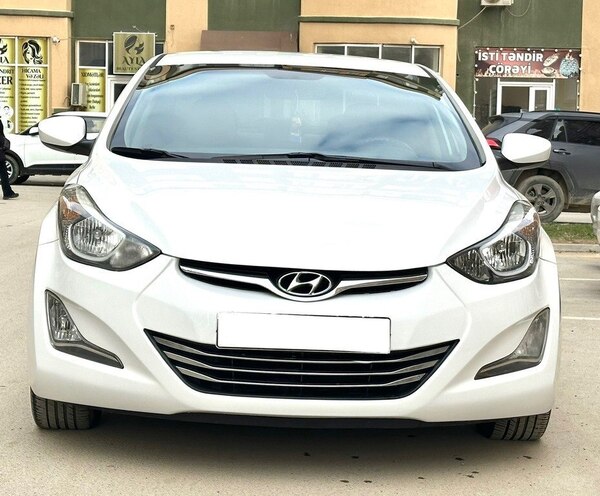 Hyundai Elantra-1