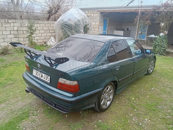 BMW 320-2