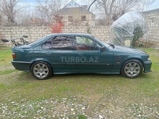 BMW 320-3