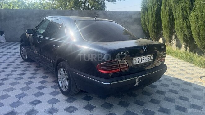 Mercedes E 200-6