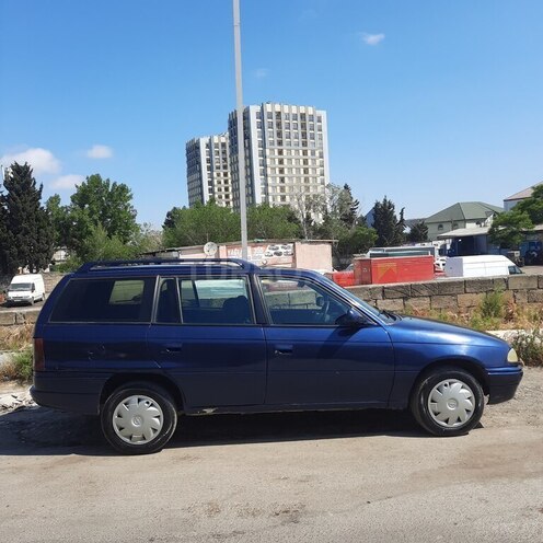 Opel Astra-7