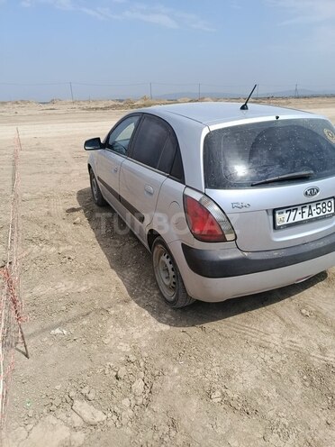 Kia Rio-7