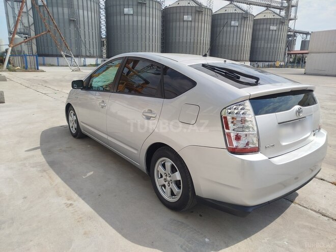 Toyota Prius-6