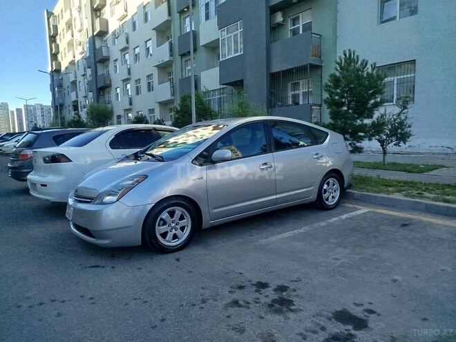Toyota Prius-3