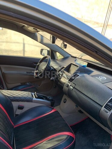 Toyota Prius-13